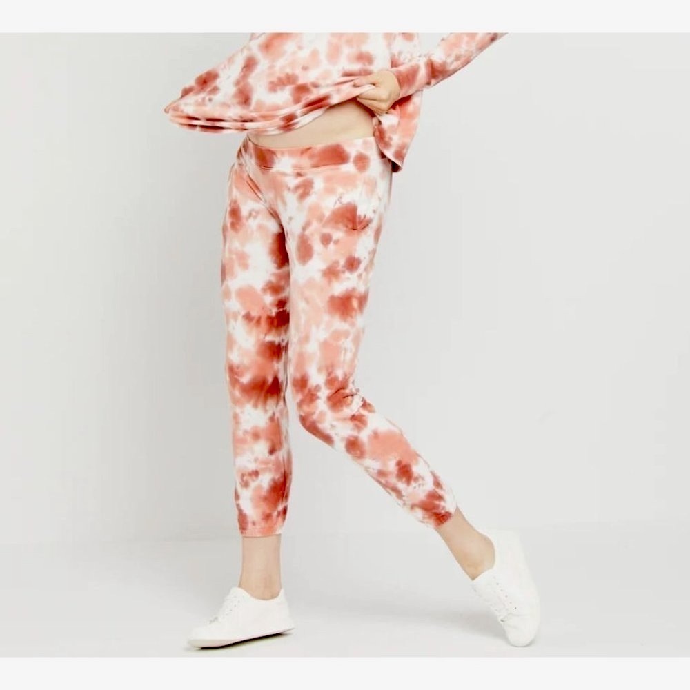 NWT Isabel Maternity Tie Dye comfy pants